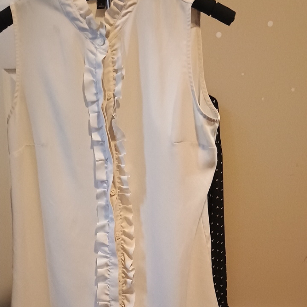 Banana Republic Cream Ruffled Blouse